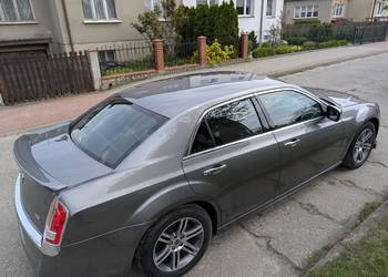Lancia Thema SRT bliźniak Chrysler 300c + markowe felgi 20" warte 7 tyś