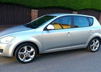 Kia Ceed 1.4 benzyna  5-drzwi  Garażowany