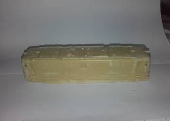 Żywiczny odlew obudowy (budy) modelu spalinowozu M62 lub ST44