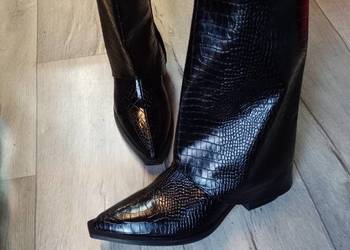 (42) Ekskluzywne, CZARNE, krótkie Kozaki kowbojki, NOWE