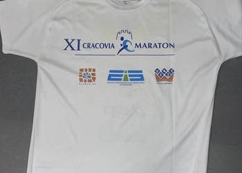 Biała koszulka sportowa