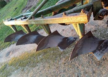 Pług Grudziądz 4 skibowy