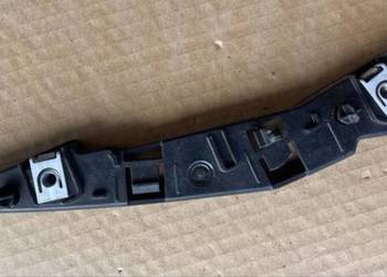 OPEL MOKKA II B 23- ŚLIZG MOCOWANIE ZDERZAKA LEWY PRZÓD 9835214480