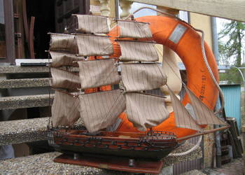Żaglowiec  -  model 3 masztowy