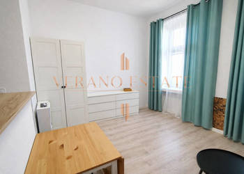 Okazja !!! kawalerka w kamienicy - blisko UM