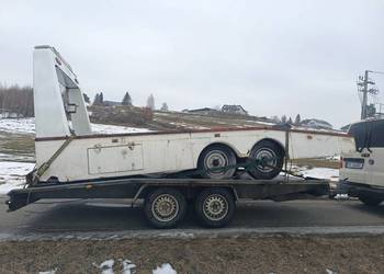 Najazd zabudowa autolaweta rohill