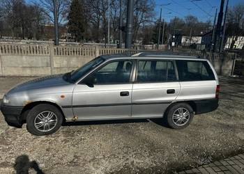 Opel Astra Classic Kombi 1.4 2001 orginalny przebieg