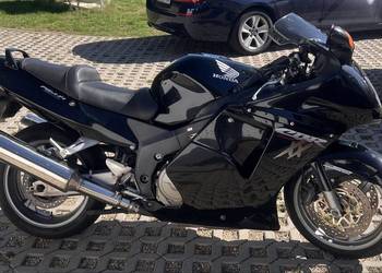 Motocykl Honda CBR 1100XX 1100 XX Blackbird