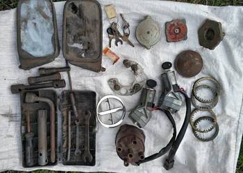 czesci  polonez  fiat 125p stacyjka klucze lusterka kopułka emblemat