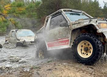 Suzuki Vitara off road zmota