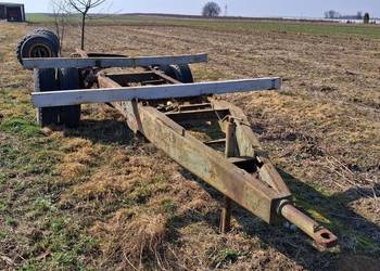 Przyczepa jednoosiowa rama resory obrotnica zaczep automatyczny