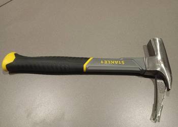 Młotek ciesielski Stanley 600