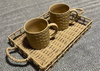 Taca i dwa kubki Synsay . Nowe. Cena 30zl Taca i dwa kubki Synsay . Nowe. Cena 30zl