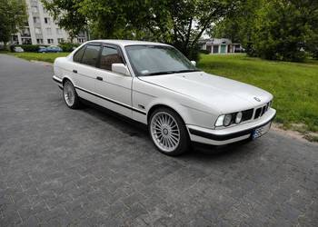 BMW 520 i E34 sedan z sprawną klimatyzacją dwustrefową możliwa zamiana