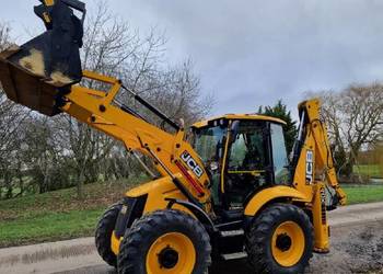 JCB 4CX z 2015 roku – gotowa do pracy