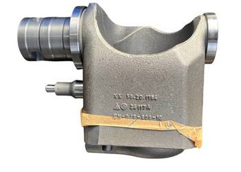 JCB 335/C6880 Jarzmo obrotowe (JCB 335/C6880 Yoke) do skrzyni biegów JCB