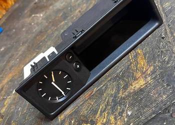 Półeczka zegarek analogowy BMW E36