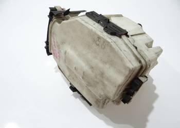 SKRZYNKA BEZPIECZNIKÓW BMW E81 N47D20C 7544575 EU