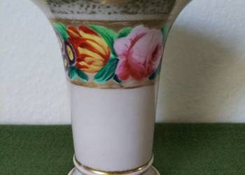 Porcelana wazon  wianek kwiatów