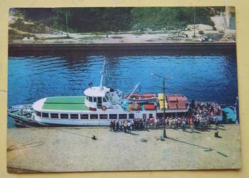 Kołobrzeg - statek wycieczkowy na przystani 1981 Kołobrzeg - statek wycieczkowy na przystani 1981