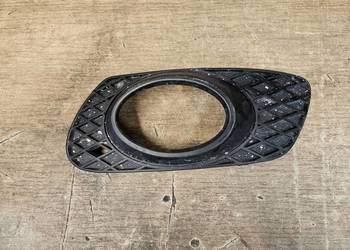 MERCEDES ML W164 KRATKA LEWA ZDERZAKA PRZÓD A1648260124