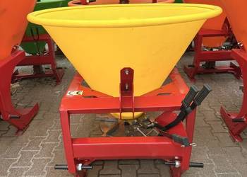 Rozsiewacz nawozu lejek