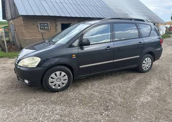 Samochod toyota avensis verso 2.0 diesel