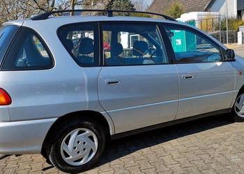 Toyota Picnic drzwi lewe prawe przód i tył klapa