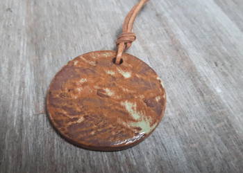Naszyjnik ceramiczny ręcznie wykonany.
