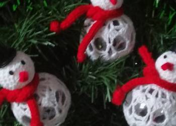 Zawieszki, bombki na choinkę w kształcie bałwana. 0zdoby na choinkę.