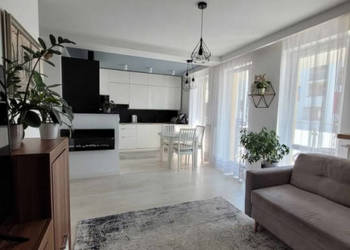 Mieszkanie / sprzedaż / Sławin / 59 m2 / 3 pokoje / 1 piętro / winda /miej…