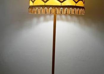 Drewniana lampa podłogowa z abażurem z lat 50/60 ub. wieku. Wysyłka