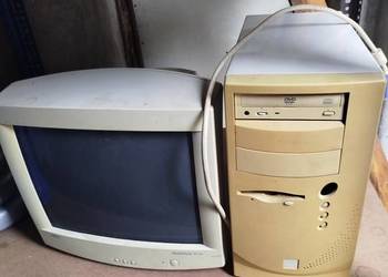 Komputer i monitor retro