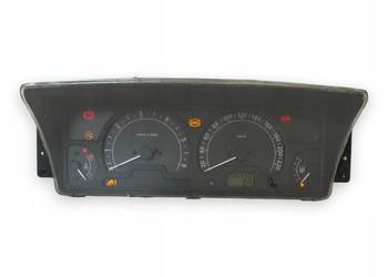 LICZNIK ZEGARY YAC001480 Land Rover Discovery II 2.5 TD5 Diesel 206 540km