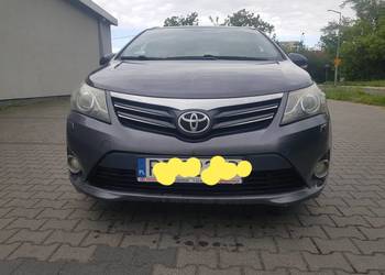 Toyota  Avensis t 27