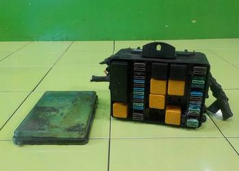 BMW 3 E30 2.5 B 89r KOMBI skrzynka bezpiecznikow