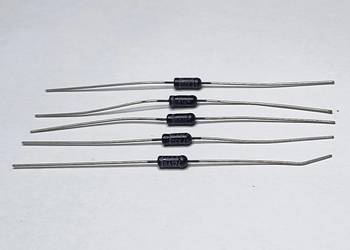 Dioda pojemnościowa BA124