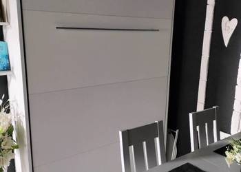 Sprzedam półkotapczan pionowy biały mat