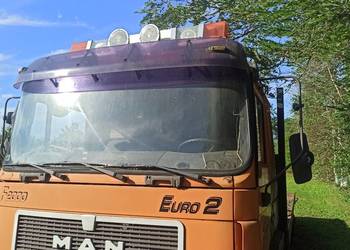 Szyba czołowa przednia Man F90 F2000 z uszczelka