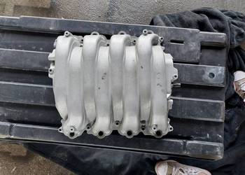 Sprzedam obudowę kolektora ssącego audi 4.2 v8 300km