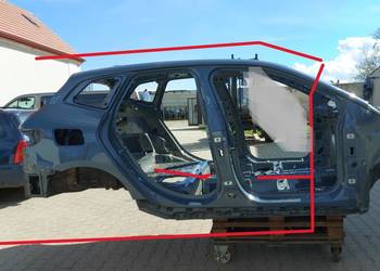 BMW U06 220d Błotnik ćwiartka dach próg słupek bok prawy tył