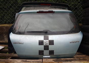 Suzuki Swift 04 -10 tylna klapa