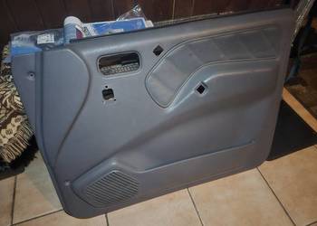 Boczki drzwi Nissan Terrano 2 5D komplet