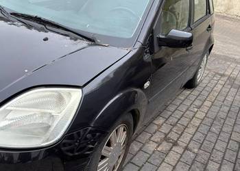 Syndyk sprzeda pojazd marki Ford Fiesta, 2002 r.