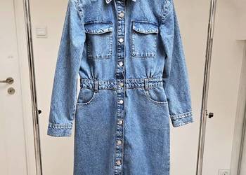 Sukienka jeansowa zapinana na guziki z kołnierzykiem