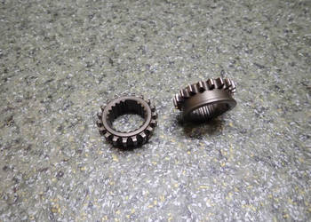 1 SZT. TRYB ZĘBATKA DOLNA ŁAŃCUSZKA ROZRZĄDU HONDA NX 650 DOMINATOR 90-94R