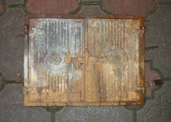 Drzwiczki piecowe do pieca chlebowego duże 43 x 33 stare