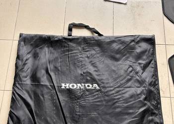 Oryginalne dywaniki do Hondy Civic UFO kilka kpl.