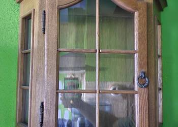 Mała witryna dębowa serwantka