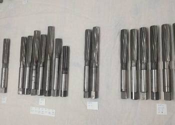 Rozwiertaki ręczne stałe polskie NRTh 24 23 22 21 20 H7 kpl.